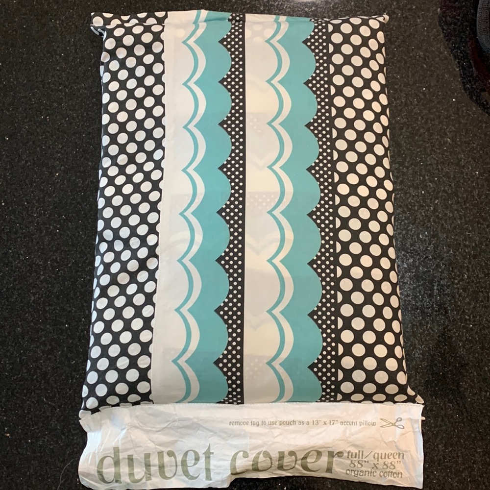 Urban outfitters duvet cover for Full / Queen duvet! Brand new! Never used!